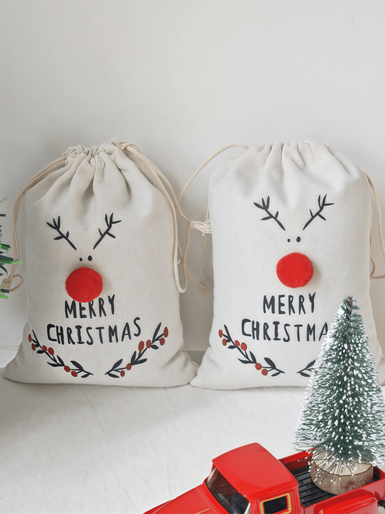 DIY Christmas Reindeer Canvas Gift Bag